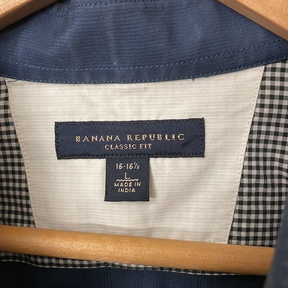 Banana Republic Men’s Size L Navy Button Down - Picture 2 of 4